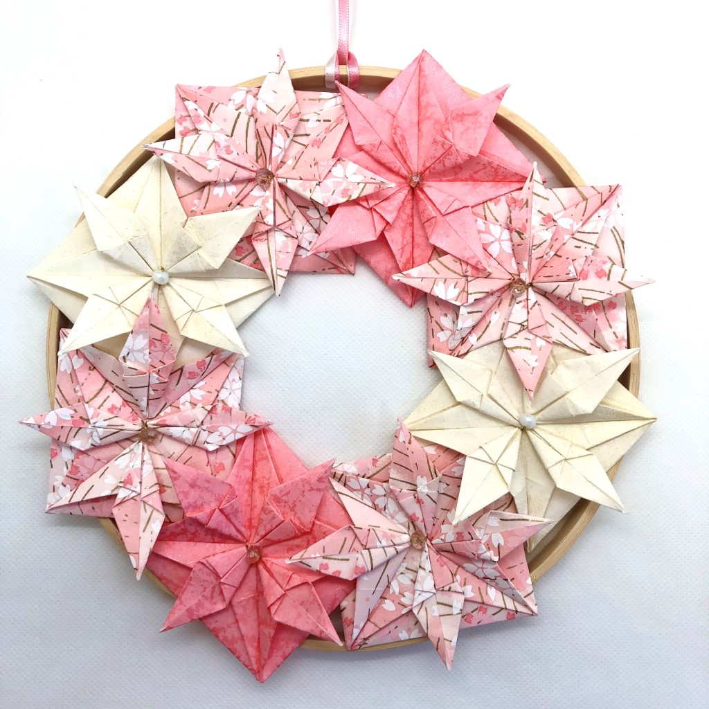 Couronne Kyoto avec pois de senteur en origami – rose et écru
