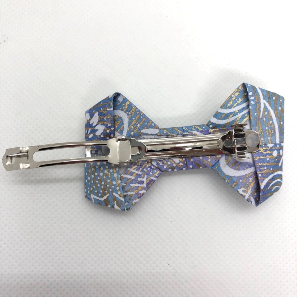 Barrette avec nœud en origami violine