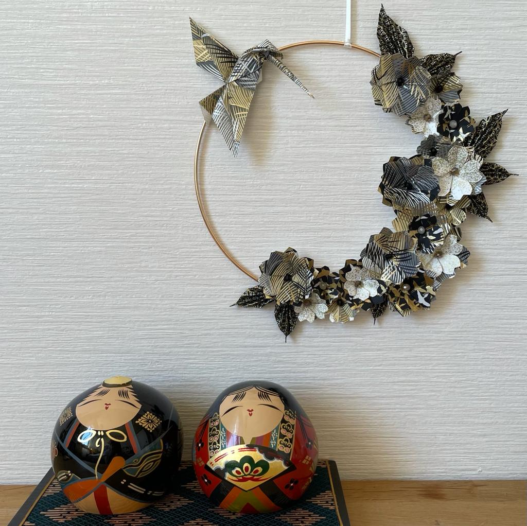 Couronne Kamakura avec fleurs en origami – Colibri Noir et Or