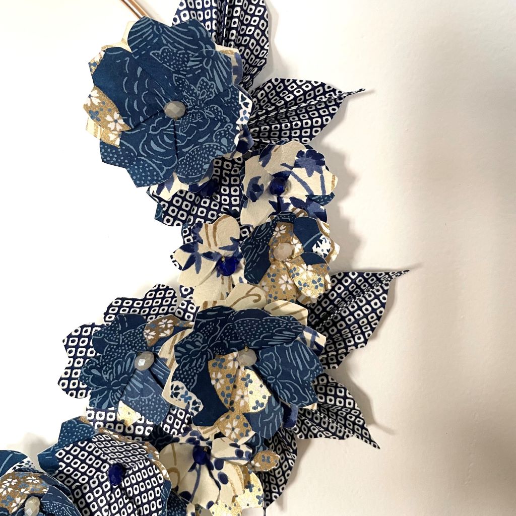 Couronne Kamakura avec fleurs en origami – Romantique