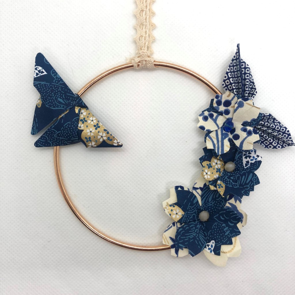 Couronne Izu avec fleurs en origami – Romantique