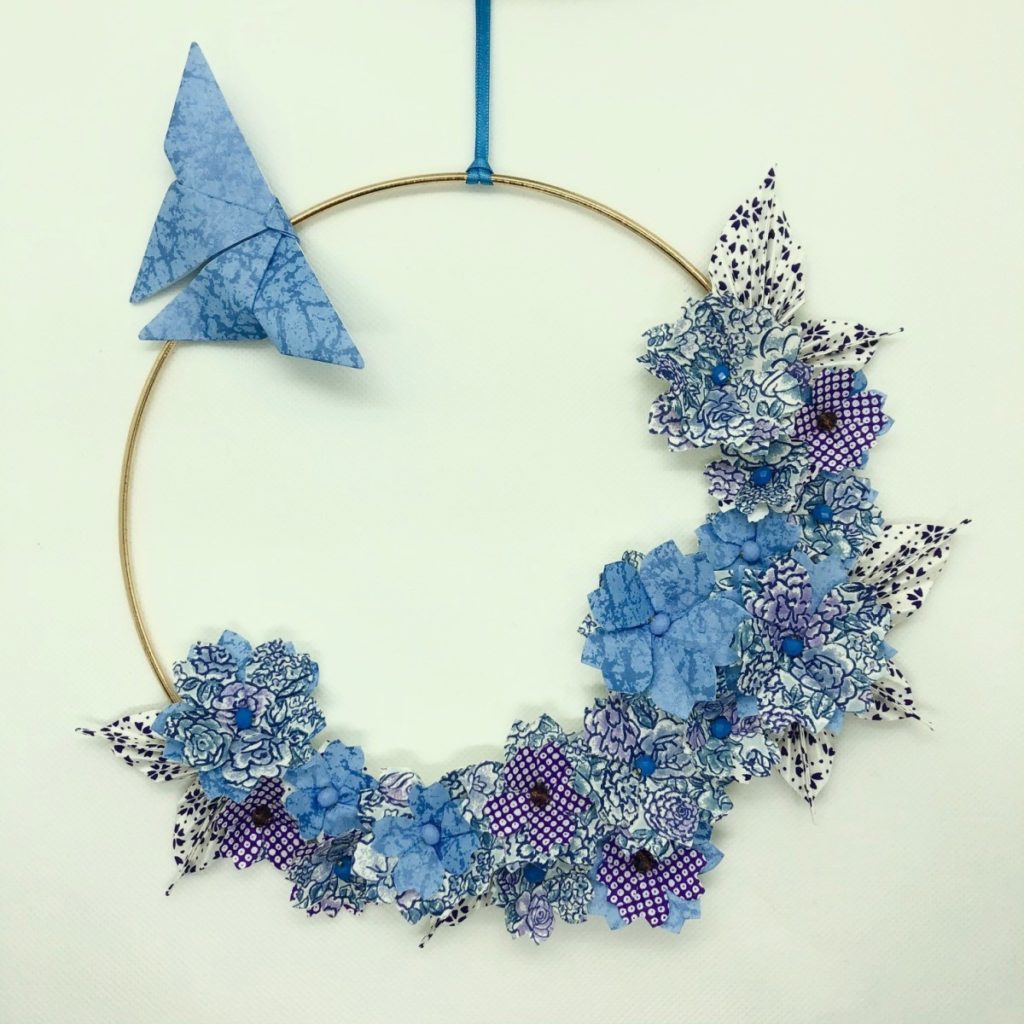 Couronne Kamakura avec fleurs en origami – Liberty Bleu