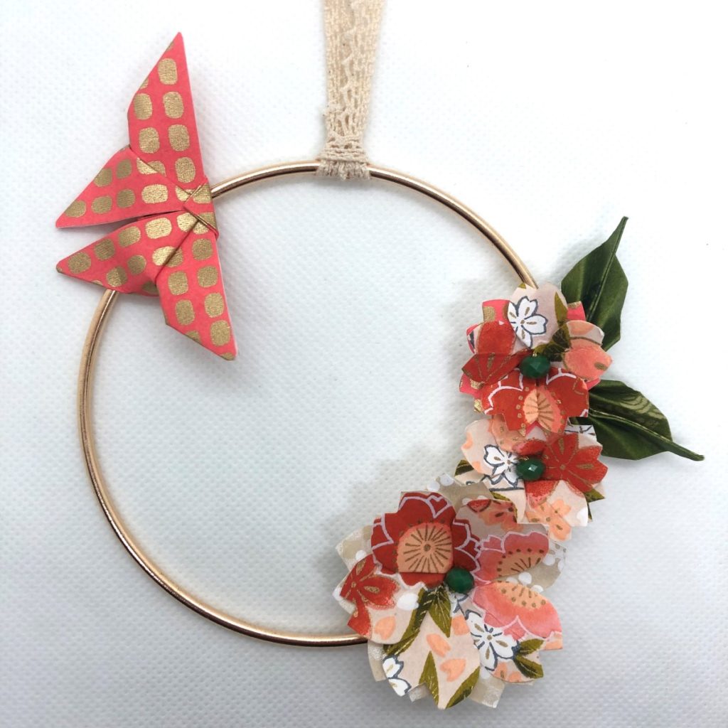 Couronne Izu avec fleurs en origami – Nude