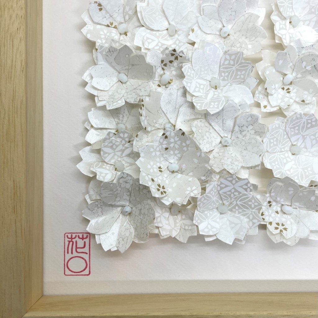 Cadre en bois envolée de fleurs Blanc & Noir