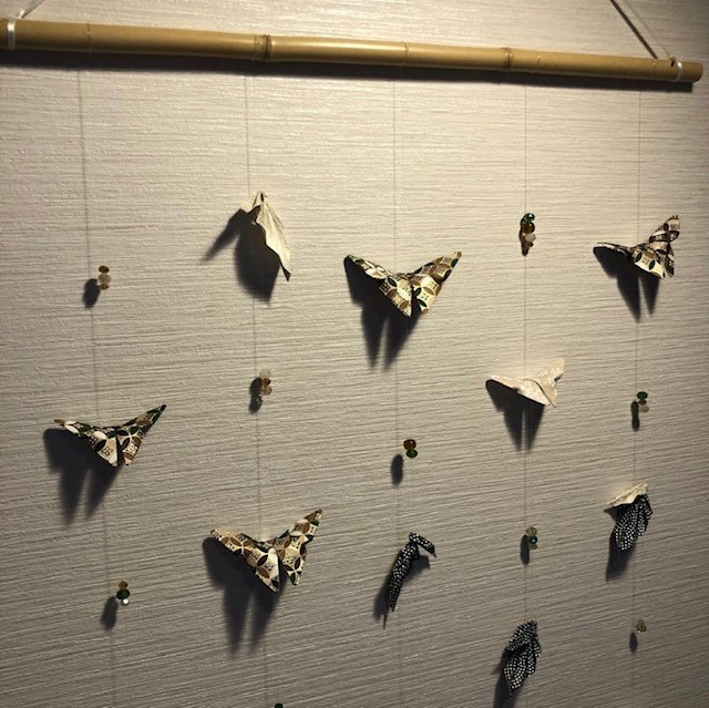 You are currently viewing Suspensions en origami, objets de décoration et d’éveil