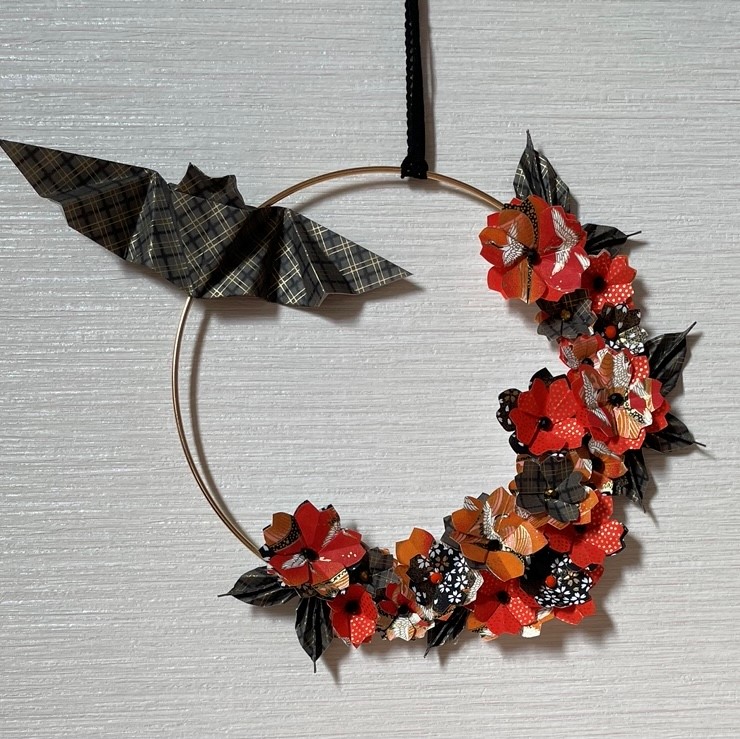 Couronne Kamakura avec fleurs en origami – Halloween et grues en envol