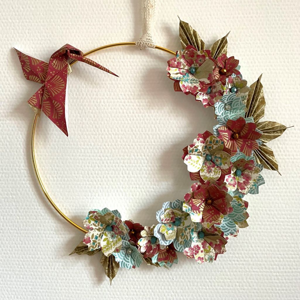 Couronne Kamakura avec fleurs en origami – Rose & Bleu