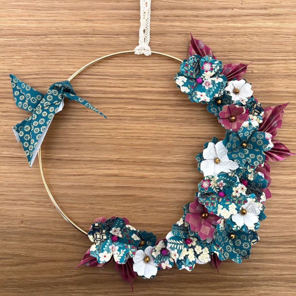 Couronne Kamakura avec fleurs en origami – Bleu turquoise