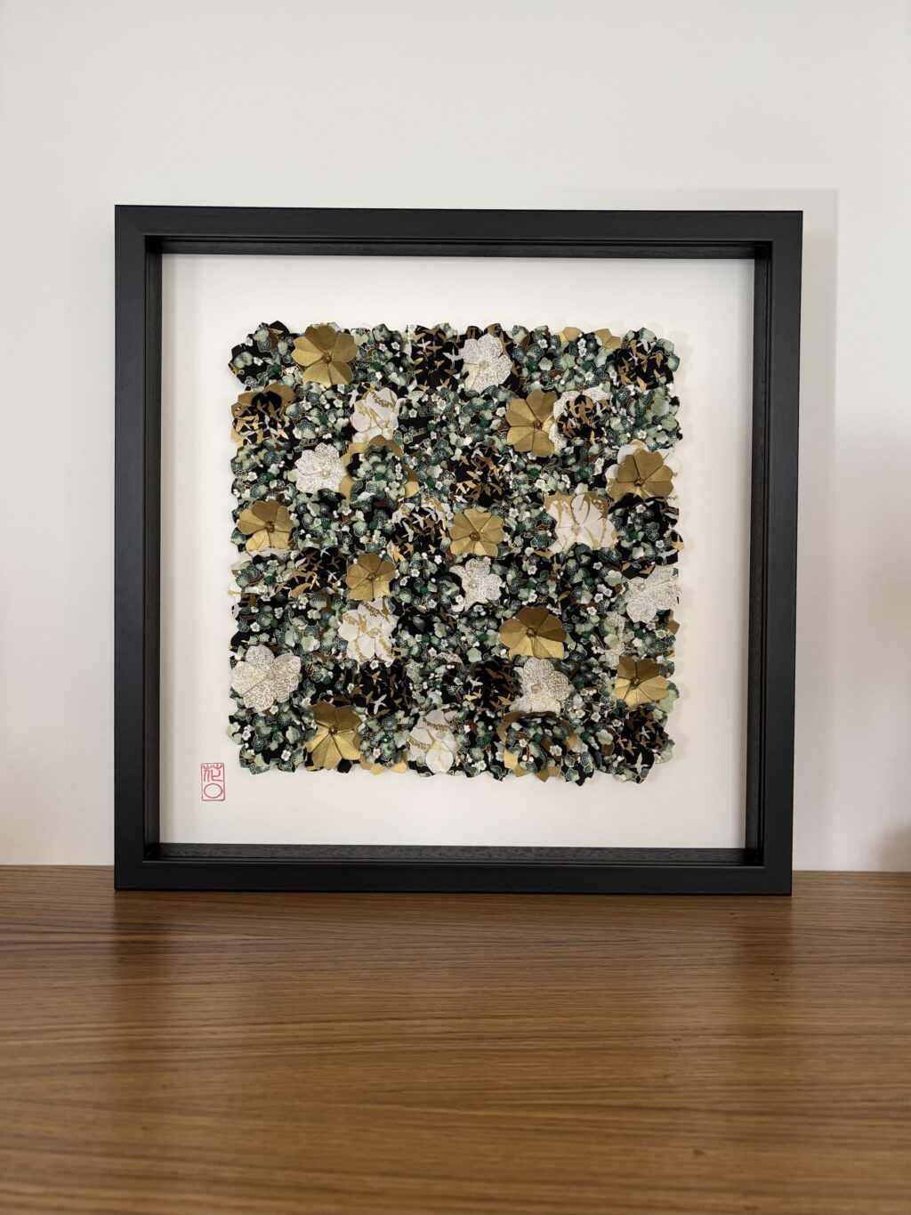 Cadre 40 cm Fleurs origami - Noir, vert & or
