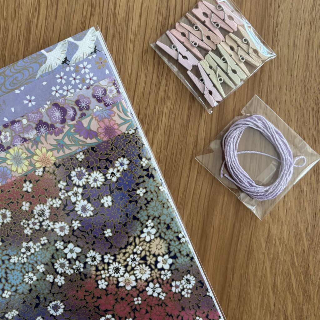 KIT Créatif Guirlande de Robes origami – Violet