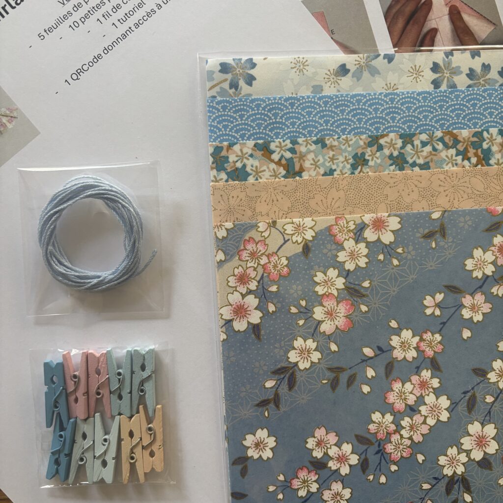KIT Créatif Guirlande de Robes origami – Bleu et Rose
